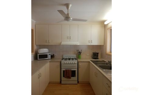 Property photo of 16 Shimmon Place Pegs Creek WA 6714