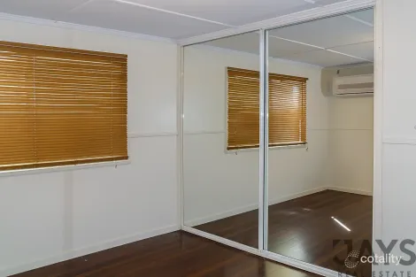 Property photo of 36 Abel Smith Parade Sunset QLD 4825