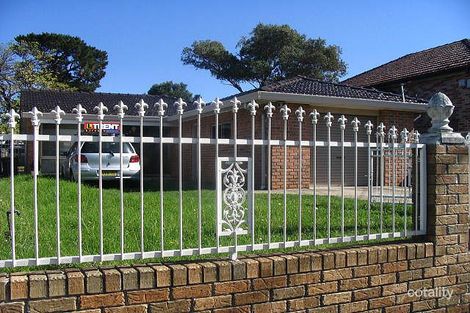 Property photo of 306 Roberts Road Greenacre NSW 2190
