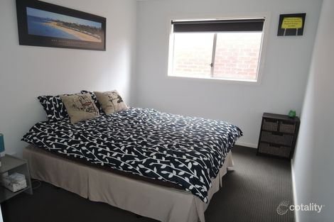 Property photo of 16 Wolomina Crescent Werribee VIC 3030