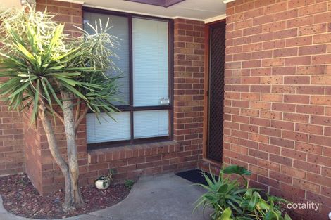 2/163 Rosella Ave, Werribee, VIC 3030