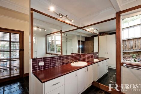 Property photo of 3 Wakefield Close Eltham North VIC 3095