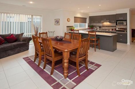 Property photo of 34 Downing Square Pakenham VIC 3810