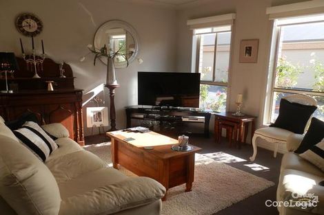 Property photo of 1/2-4 Bluehills Boulevard Pakenham VIC 3810