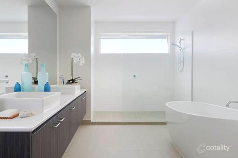 Property photo of 23 Boundary Road Mount Duneed VIC 3217