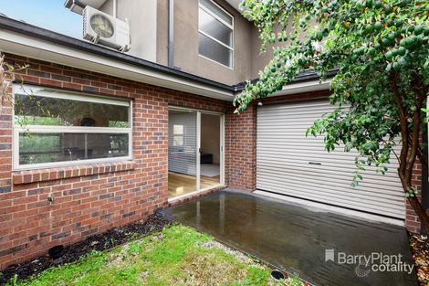 Property photo of 1/64 Hickford Street Reservoir VIC 3073