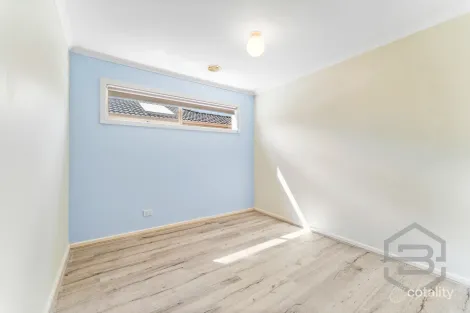 Property photo of 18 David Circuit Hillside VIC 3037