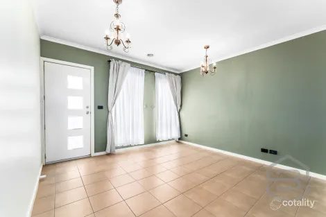 Property photo of 18 David Circuit Hillside VIC 3037