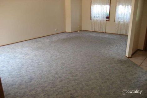 Property photo of 29 Ellesmere Court Wattle Grove NSW 2173