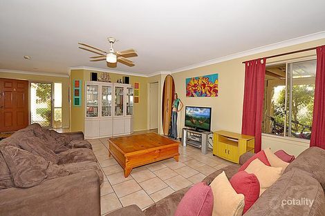 Property photo of 8 Muskheart Circuit Pottsville NSW 2489