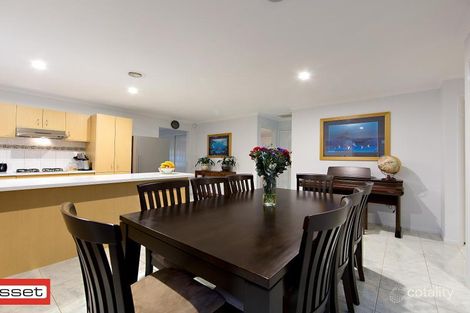 Property photo of 13 Fiander Close Cranbourne East VIC 3977