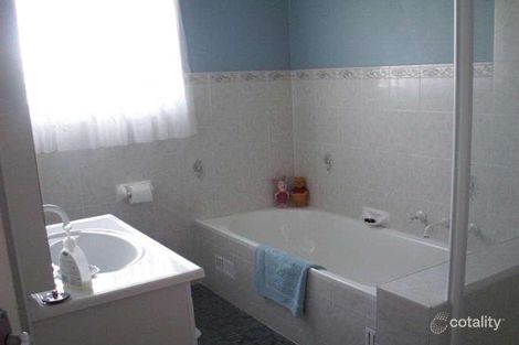 Property photo of 34 Manooka Crescent Bradbury NSW 2560
