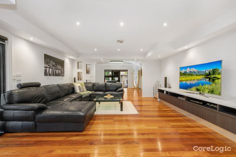 Property photo of 3 Rainbow Court Taylors Lakes VIC 3038