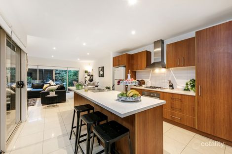 Property photo of 14 Dealbata Lane Pakenham VIC 3810