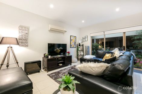Property photo of 14 Dealbata Lane Pakenham VIC 3810
