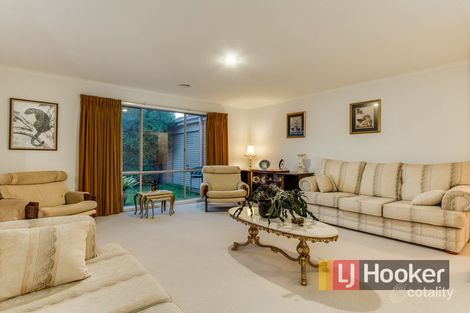 Property photo of 8 Arlington Place Narre Warren South VIC 3805