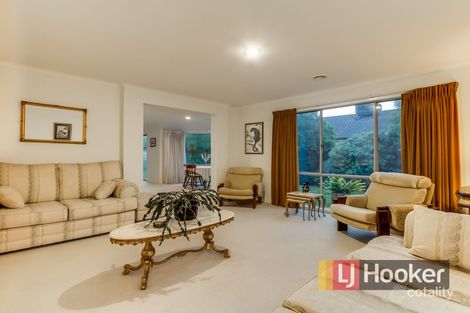 Property photo of 8 Arlington Place Narre Warren South VIC 3805