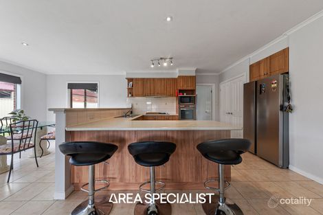 Property photo of 3 Iris Place Pakenham VIC 3810