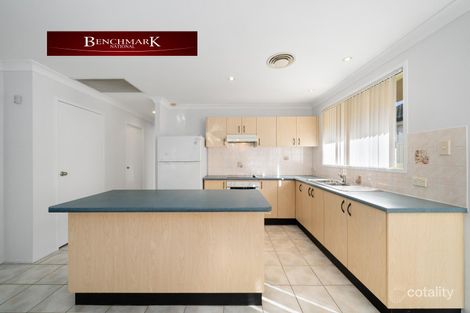 Property photo of 33 Woodlake Court Wattle Grove NSW 2173