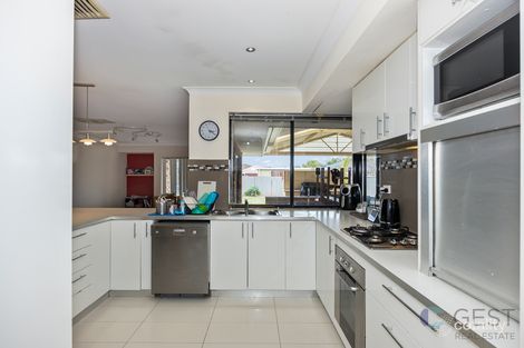 Property photo of 33 Dartford Crescent Marangaroo WA 6064