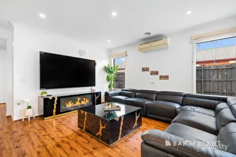 Property photo of 47 Tantallon Boulevard Beaconsfield VIC 3807