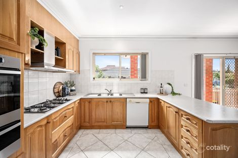 Property photo of 32 Bluebell Crescent Gowanbrae VIC 3043
