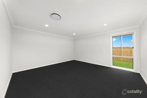 Property photo of 37 Barr Promenade Thornton NSW 2322