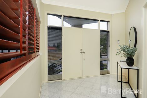 Property photo of 9 Ivanhoe Court Greenvale VIC 3059