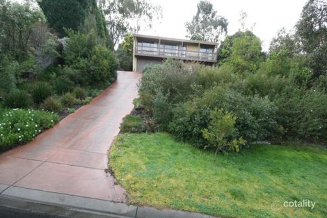 63 Landau Dr, Warranwood, VIC 3134