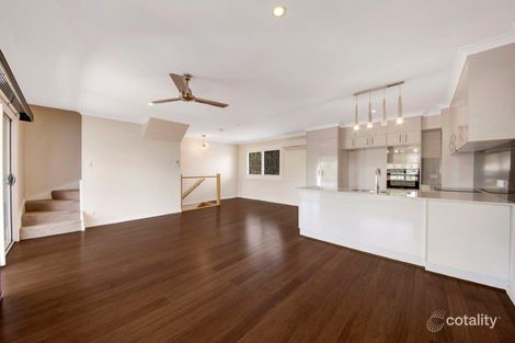 Property photo of 2/30 Beach Avenue Tannum Sands QLD 4680