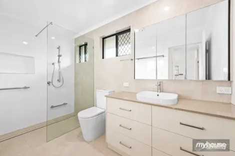 Property photo of 32 Ladner Street Drayton QLD 4350
