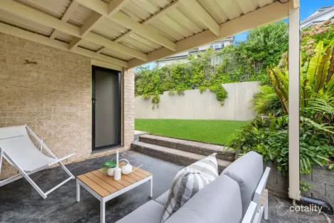 Property photo of 26 George Fuller Drive Figtree NSW 2525