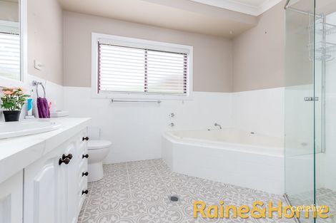 Property photo of 22 Grangewood Drive Dubbo NSW 2830
