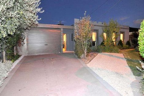 29 Elmhurst Rd, Gladstone Park, VIC 3043