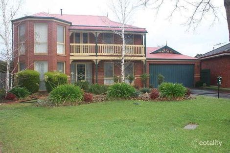 8 Deanswood Pl, Brookfield, VIC 3338