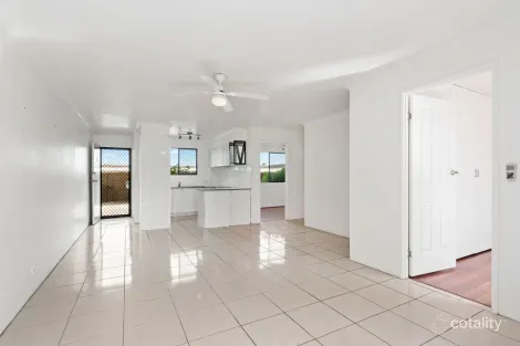 Property photo of 1/52 Oceanic Drive Mermaid Waters QLD 4218