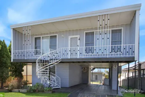 69 Lake Ave, Cringila, NSW 2502