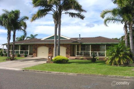 32 Waterman St, Old Bar, NSW 2430