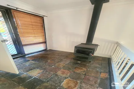 Property photo of 2 Cove Court Beldon WA 6027
