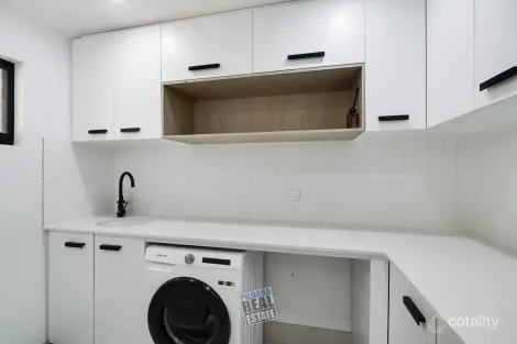 Property photo of 35 Elliott Way Bulgarra WA 6714