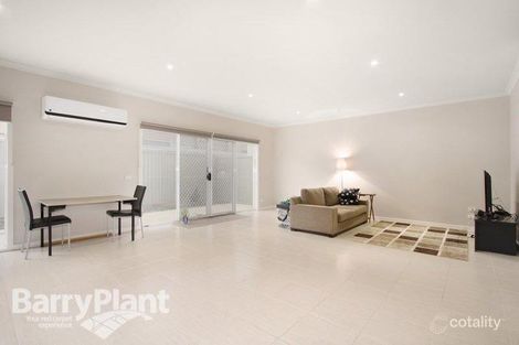 Property photo of 9 Bittern Link Pakenham VIC 3810