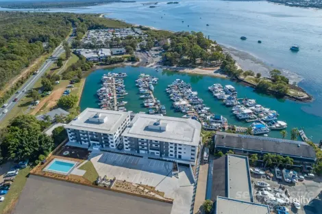113/3-5 Spinnaker Dr, Sandstone Point, QLD 4511