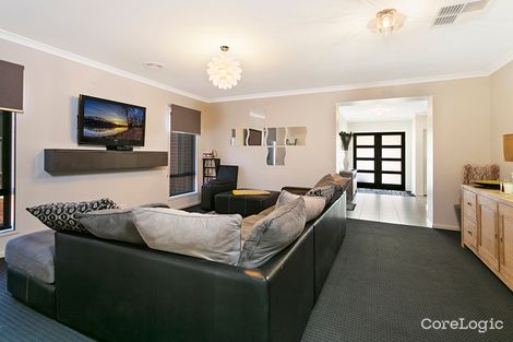 Property photo of 16 Elsworth Drive Strathfieldsaye VIC 3551