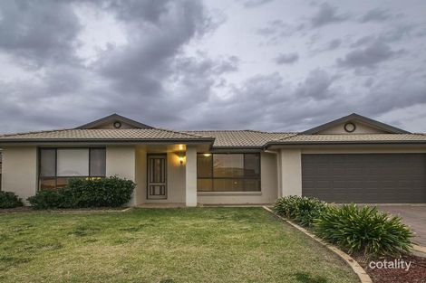 Property photo of 18 Ashlundie Crescent Dubbo NSW 2830