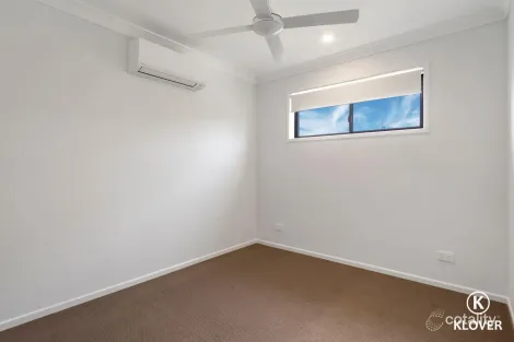 Property photo of 19 William Close Park Ridge QLD 4125
