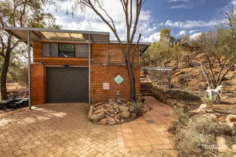 Property photo of 2 Range Crescent Desert Springs NT 0870
