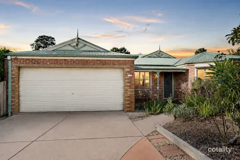 Property photo of 4 Raneen Drive Langwarrin VIC 3910