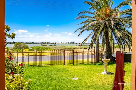 Property photo of 87 Captain Sturt Parade Hindmarsh Island SA 5214