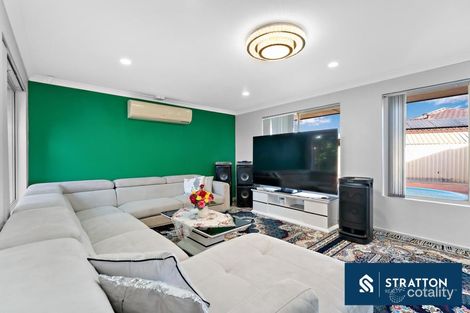 Property photo of 4 Endeavour Court Thornlie WA 6108