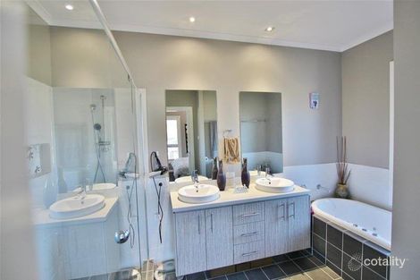 Property photo of 43 Hawthorne Circuit Harrington Park NSW 2567